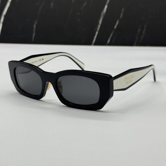NEW PRADA PRB05SF 09Q08Z WOMEN BLACK SUNGLASSES SPR B05F 09Q08Z - Picture 1 of 9